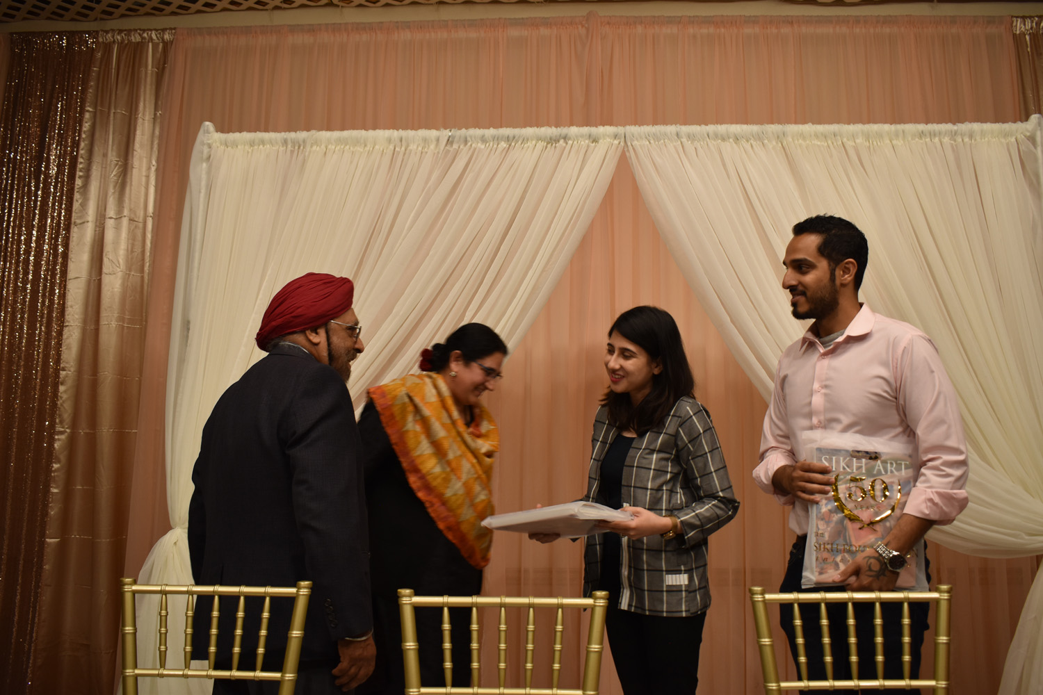 Anam-Haroon-Books (42) Anam-Haroon-Books (42)